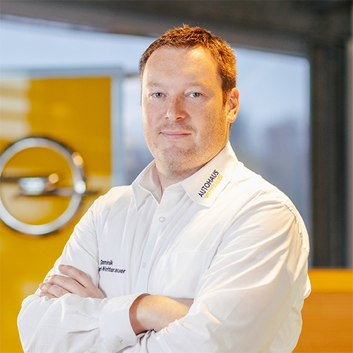 Ein Portraifoto von Dominik Wetterauer